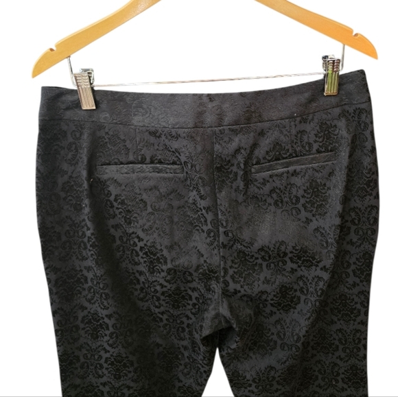 Dana Buchman Black Paisley Pattern Straight Leg Pants 10 - Picture 4 of 7